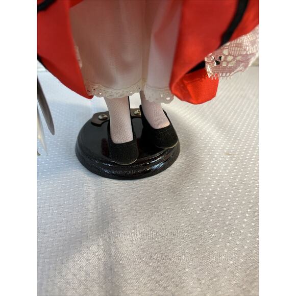 11.5” Switzerland Effanbee Dolls of the World Vintage 1976 Switzerland On Stand - Picture 3 of 8